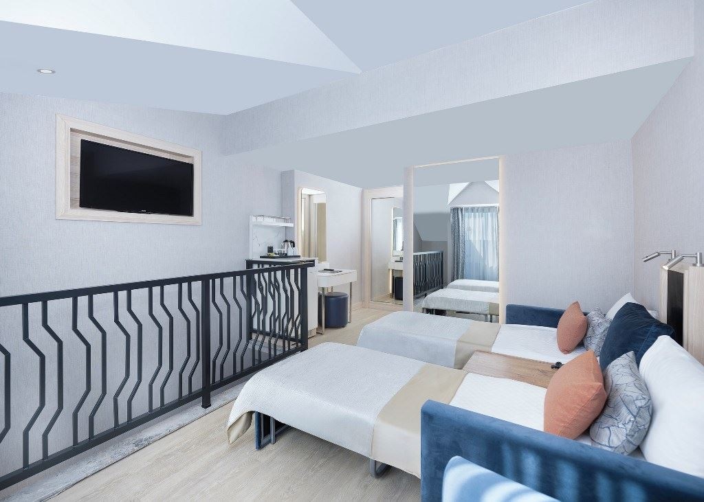 rooms-dublex-family-land-view-room