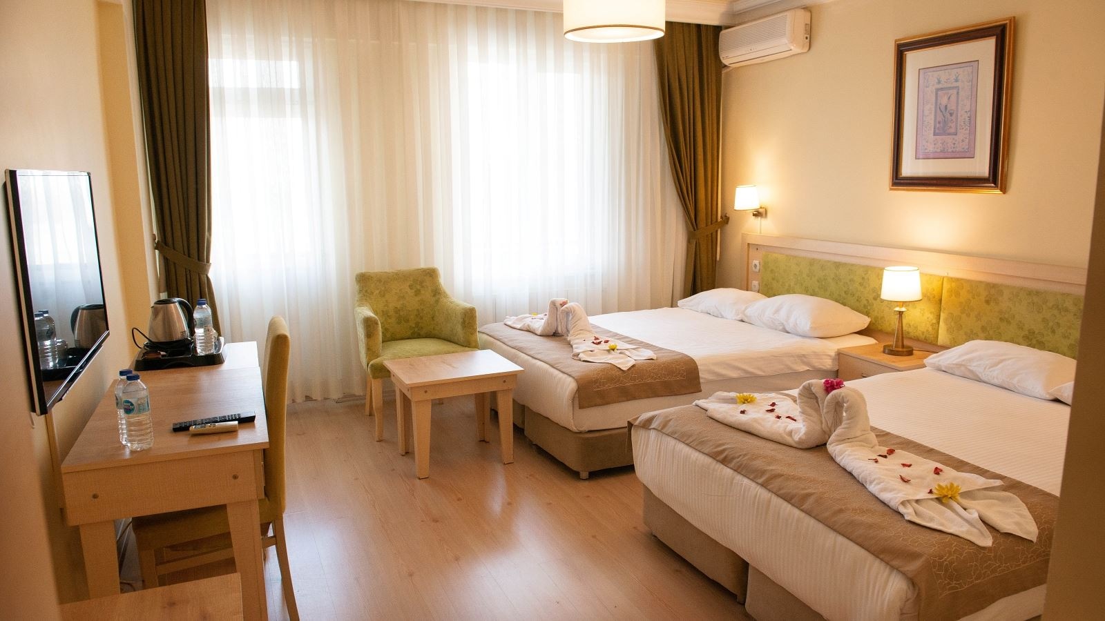 rooms-uc-kisilik-oda
