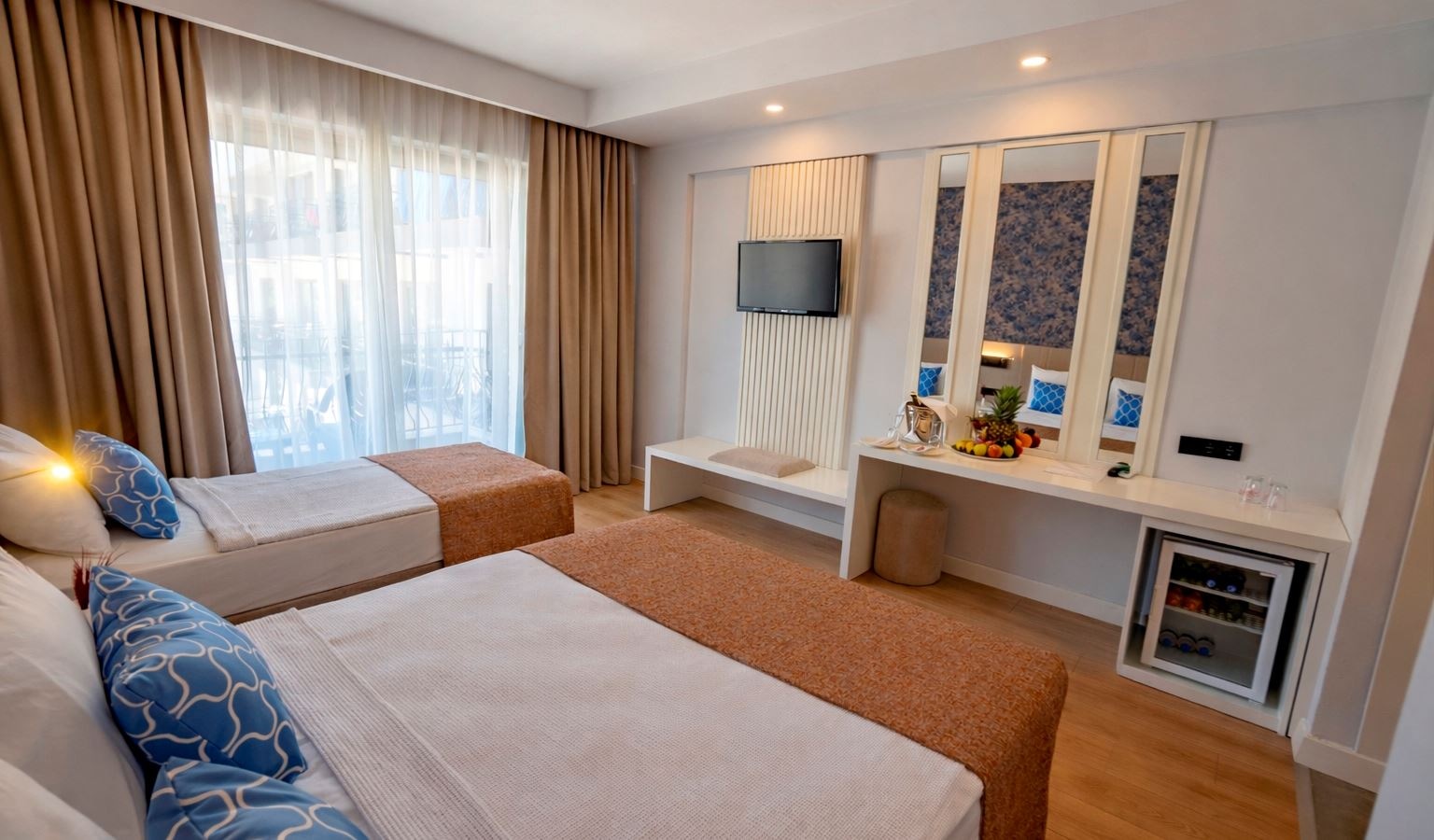 rooms-standard-trpl-room