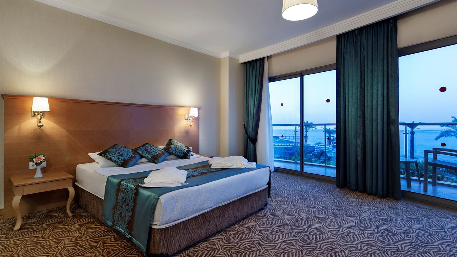 rooms-villa-king-suite-room