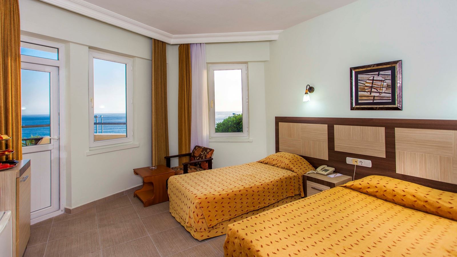 rooms-hotel-standard-room