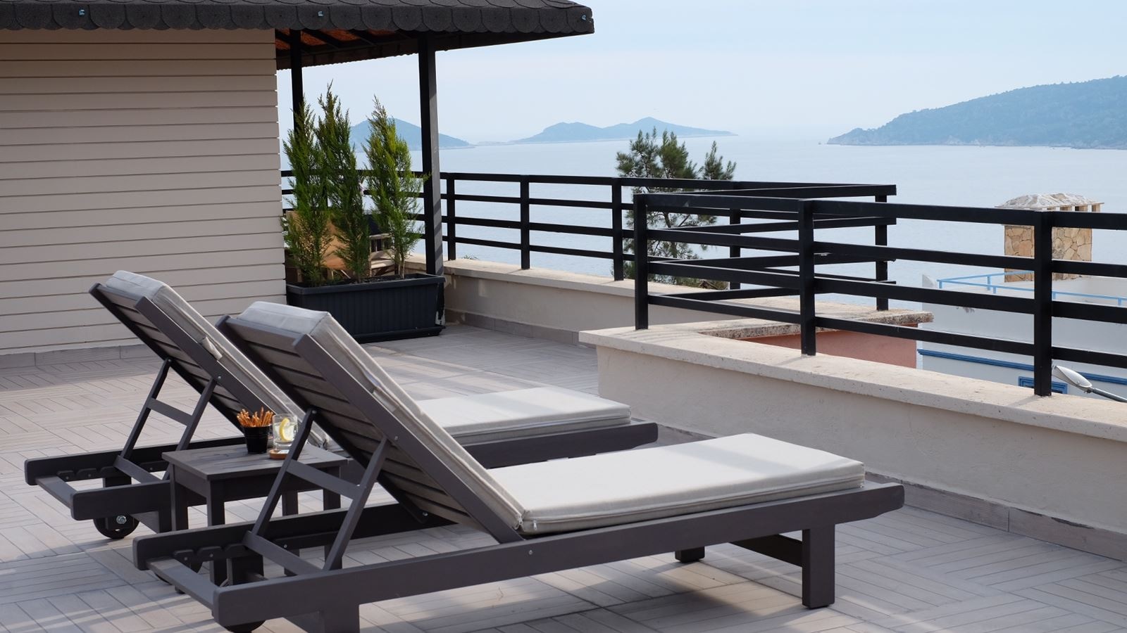 rooms-sea-view-romantic-room