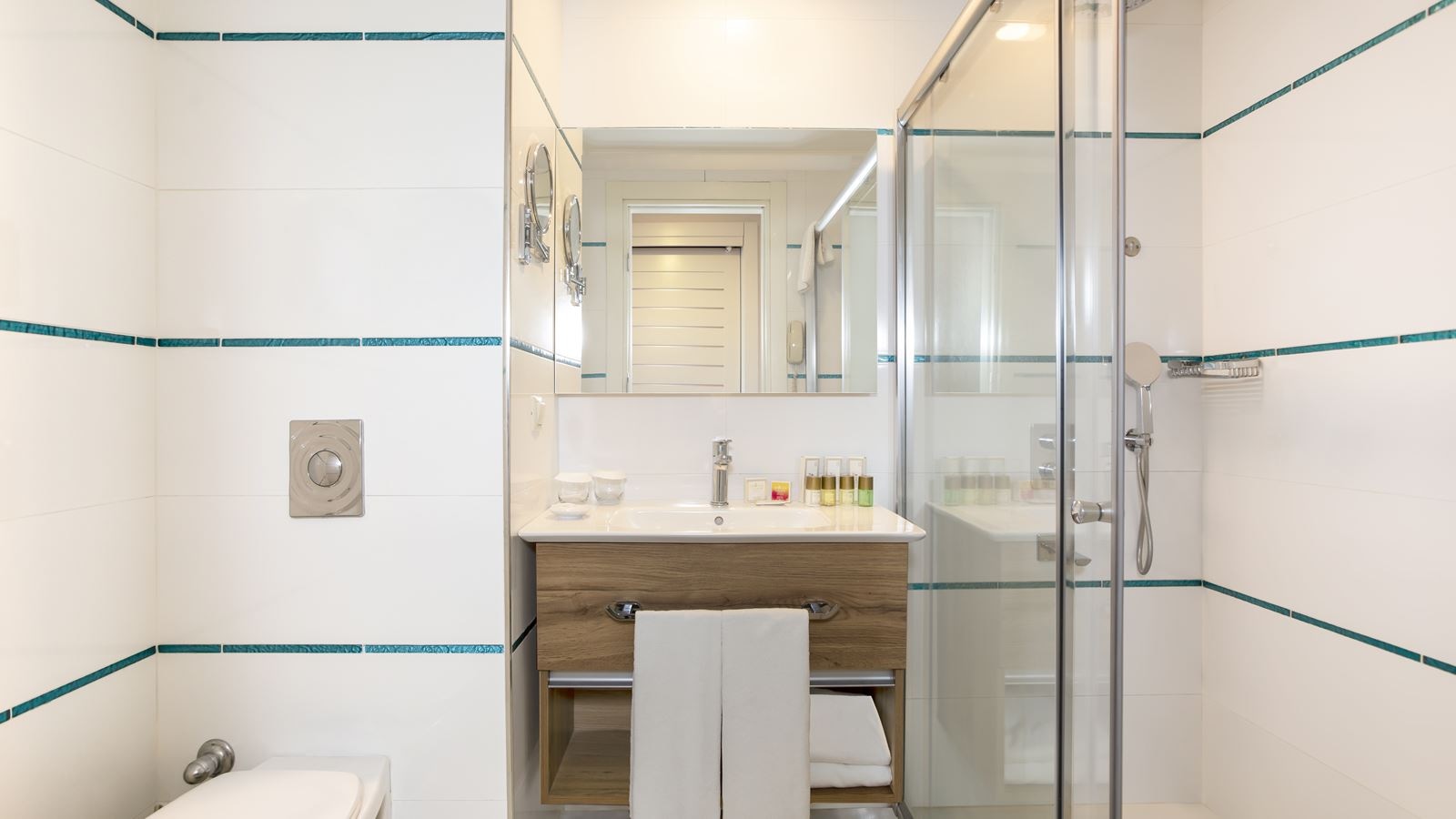 rooms-couple-standard-room-sea-side-view