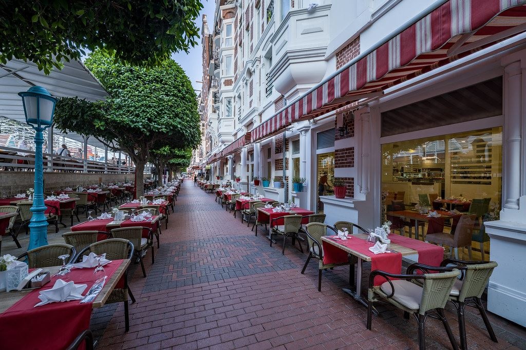 restaurants-barista-orange-caffe