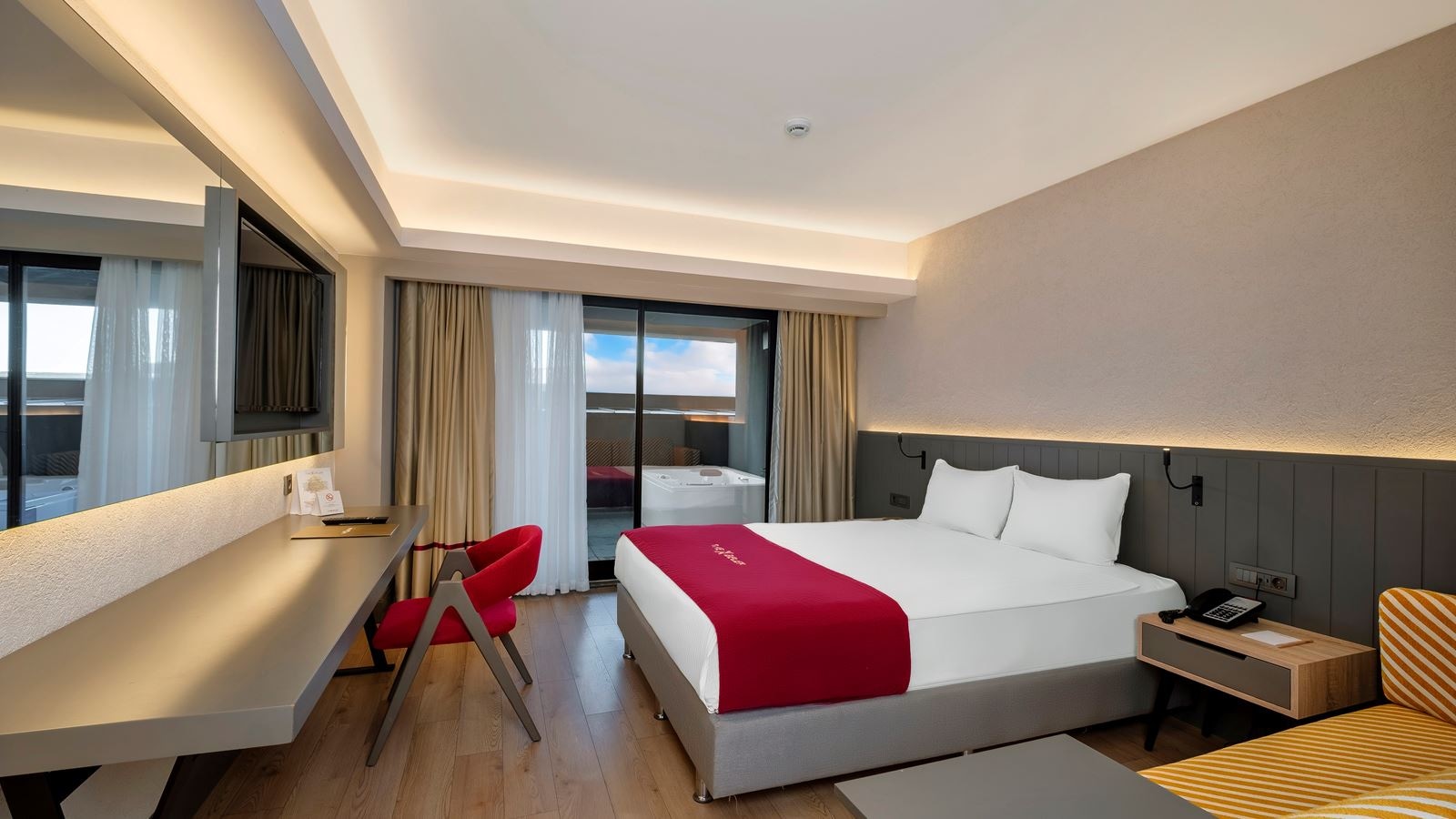 rooms-standard-room-with-jacuzzi