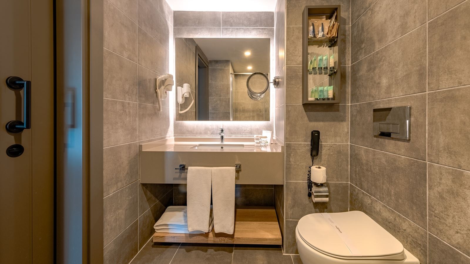 rooms-black--red-room-adult-zone-only-adults-16+