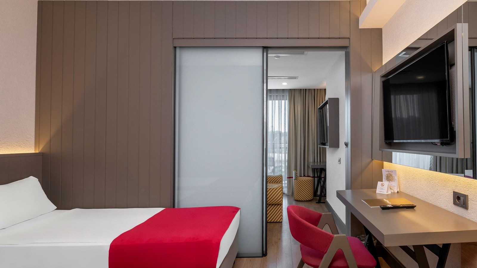 rooms-family-room-with-slide-door
