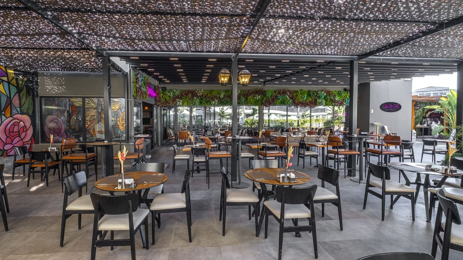 restaurants-she--he-adult-restaurant