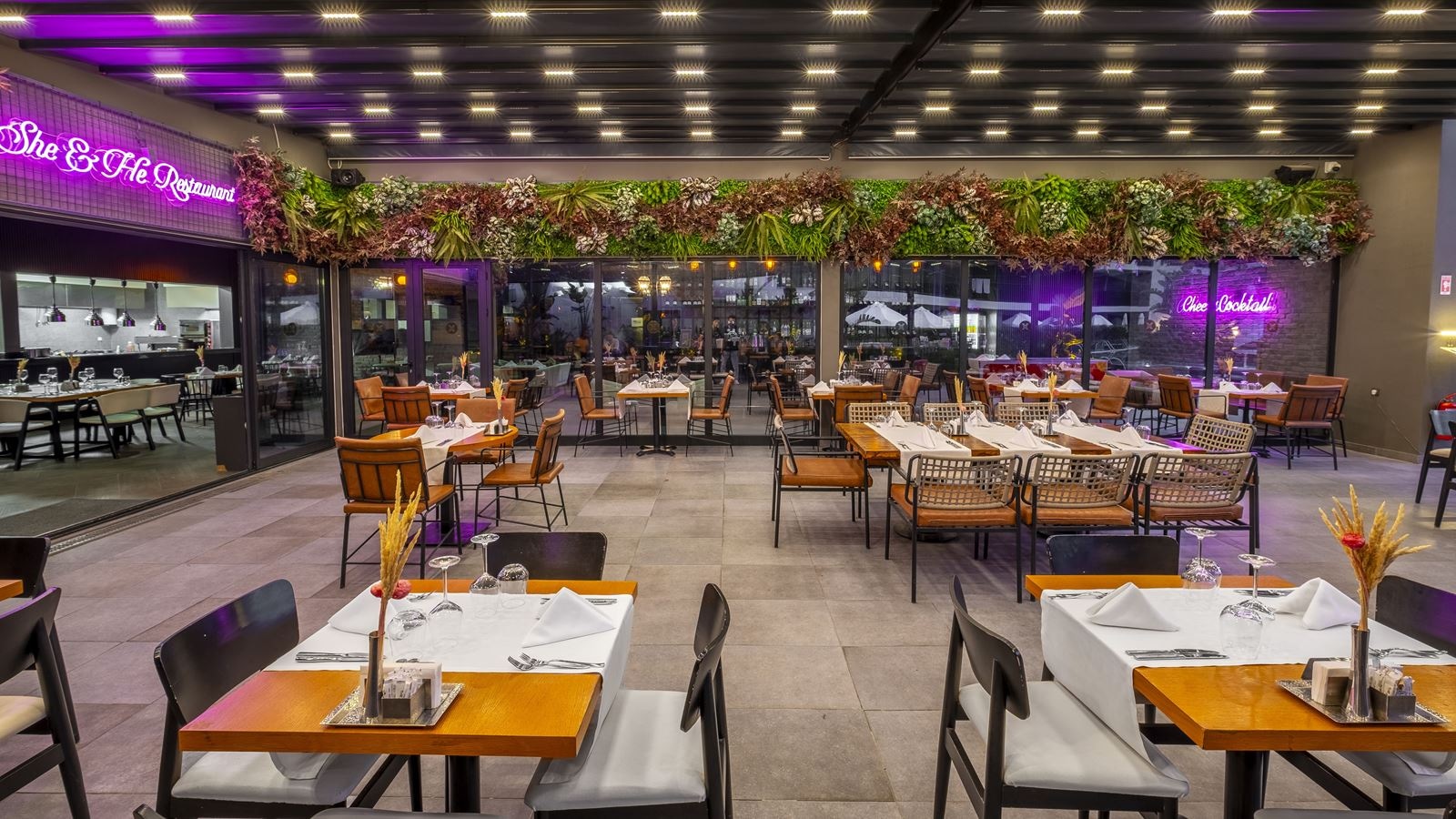 restaurants-she--he-adult-restaurant