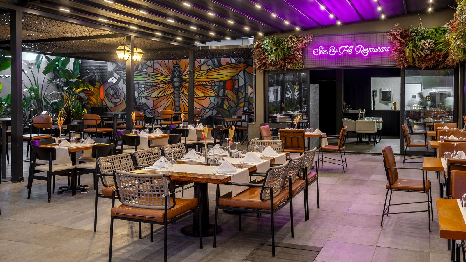 restaurants-she--he-adult-restaurant