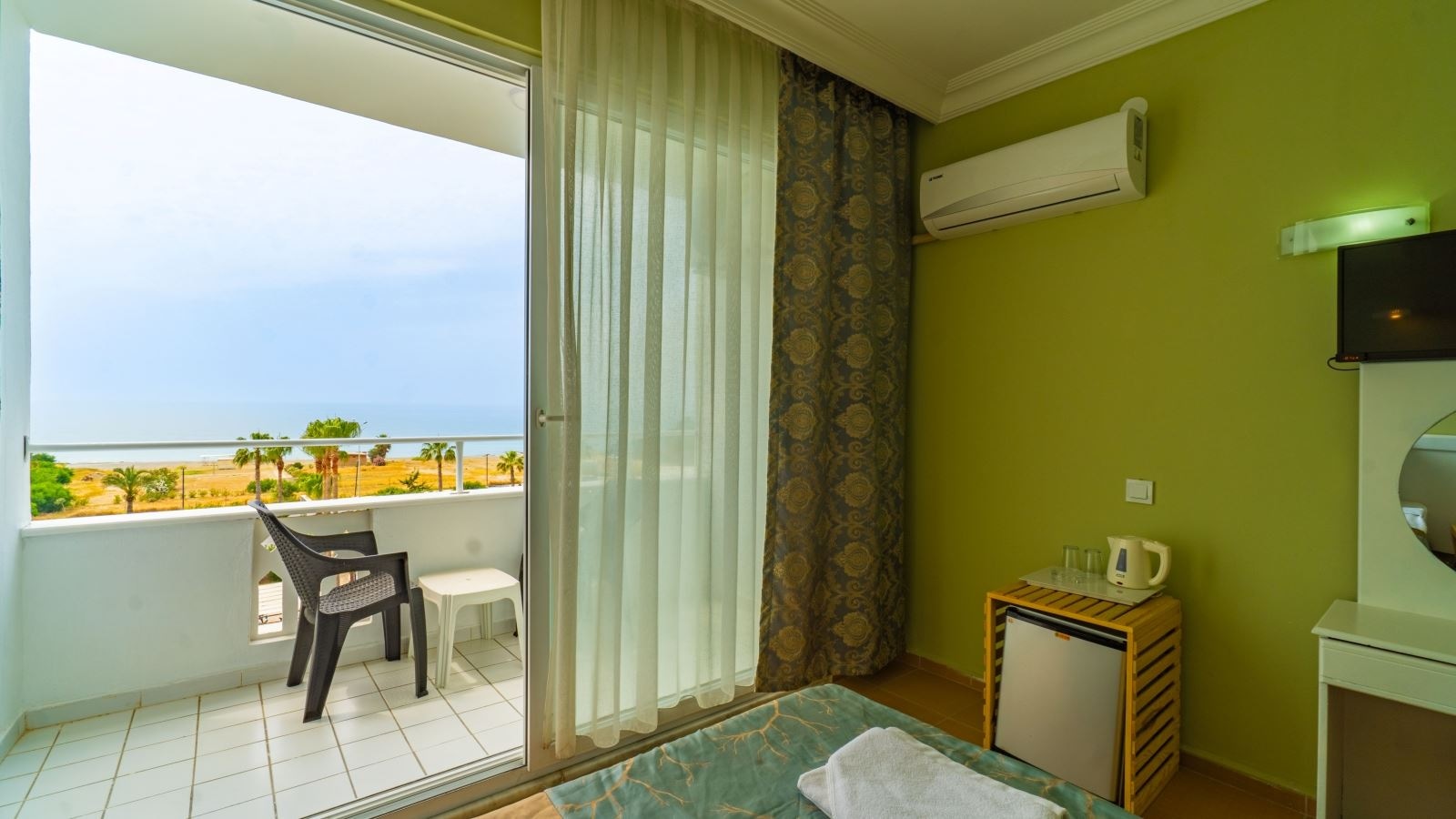 rooms-standard-sea-view-double-room
