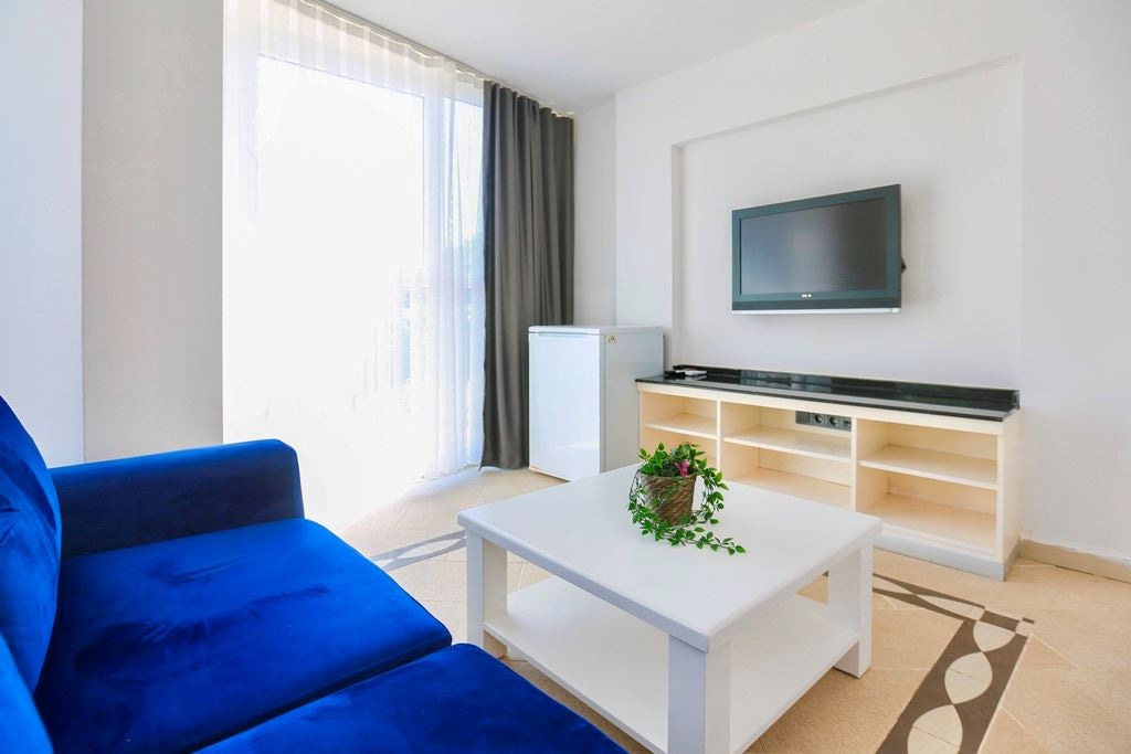 rooms-deluxe-room-garden-view