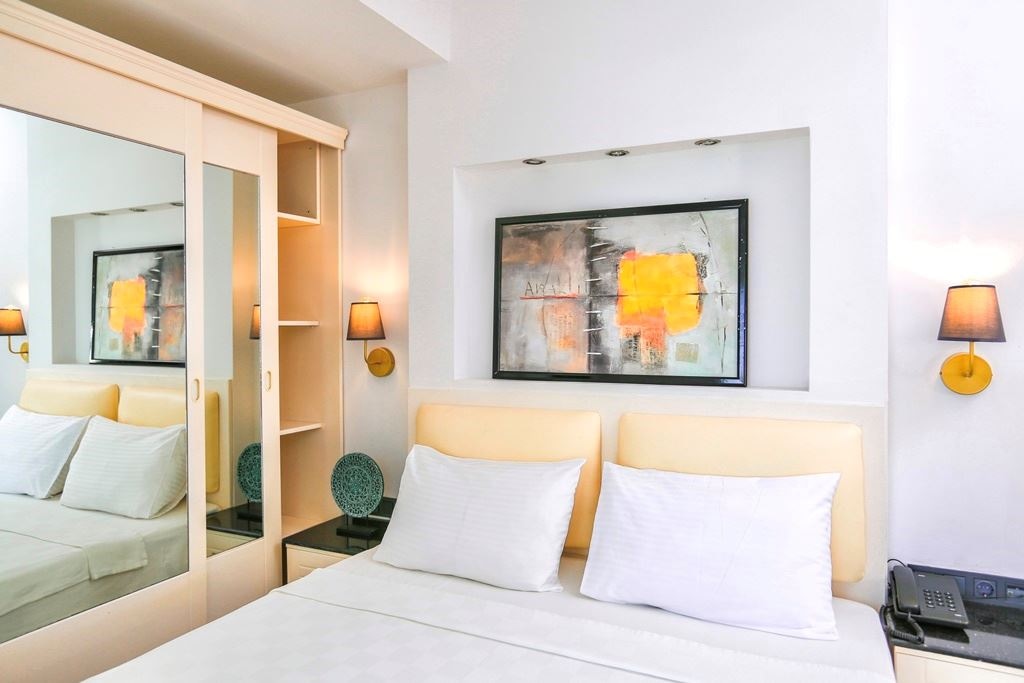 rooms-deluxe-room-garden-view