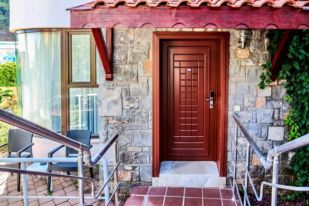 rooms-deluxe-room-garden-view