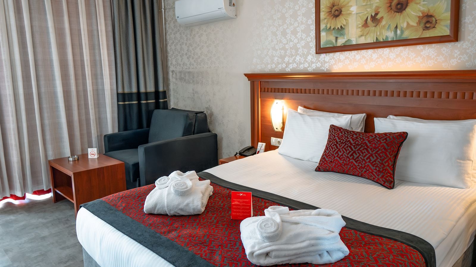 rooms-standard-side-sea-view