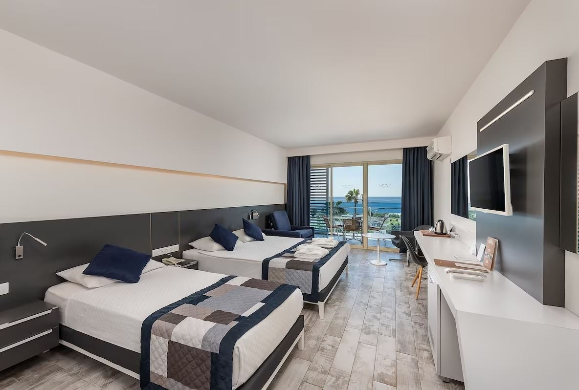 rooms-superior-sea-view-junior-suite