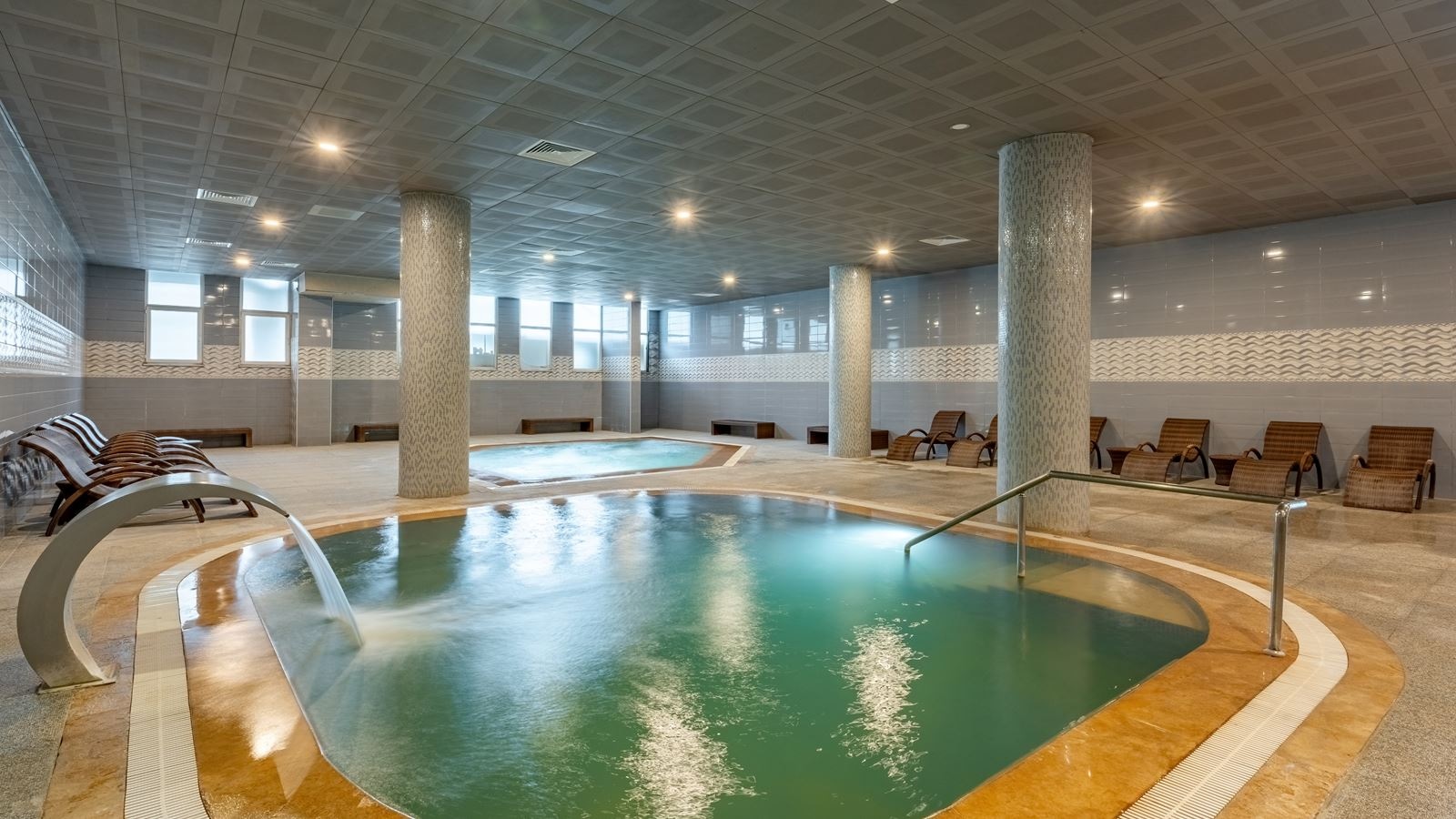 pools-indoor-pool