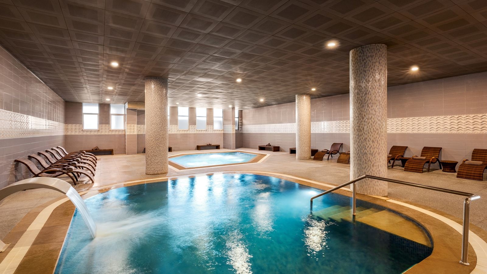 pools-indoor-pool