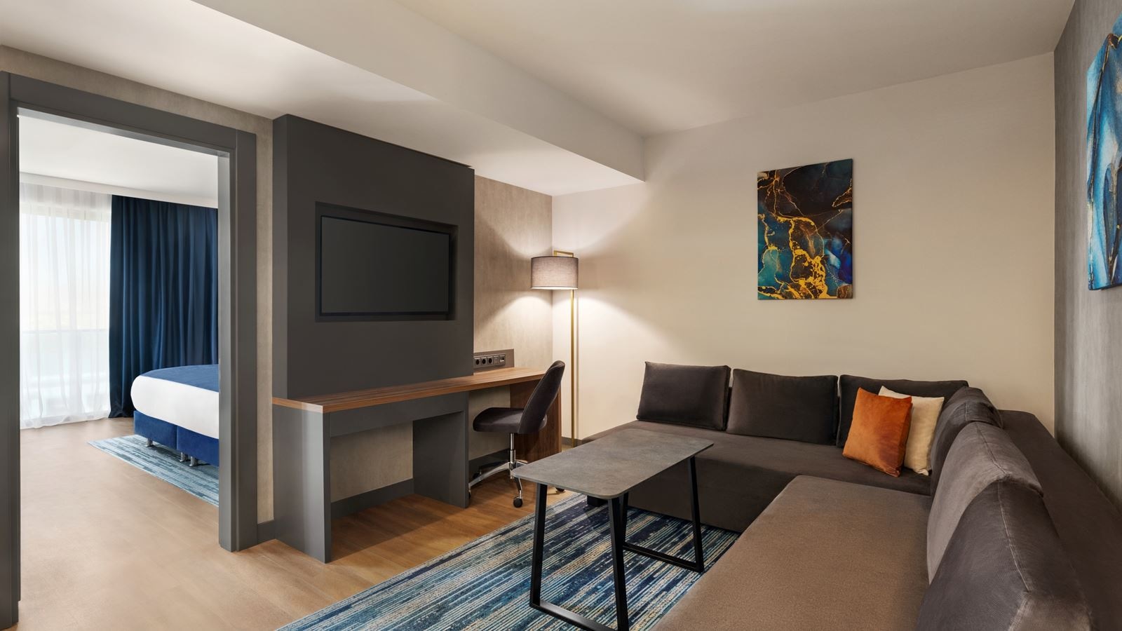 rooms-executive-suit-jetted-tub