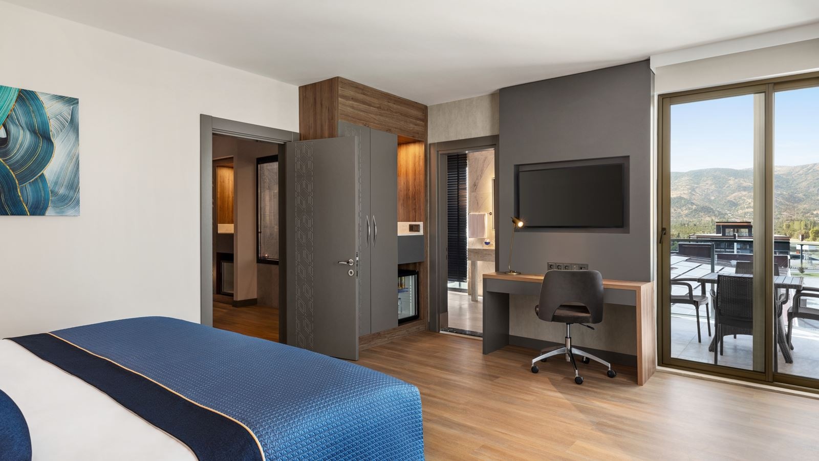 rooms-executive-suit-jetted-tub