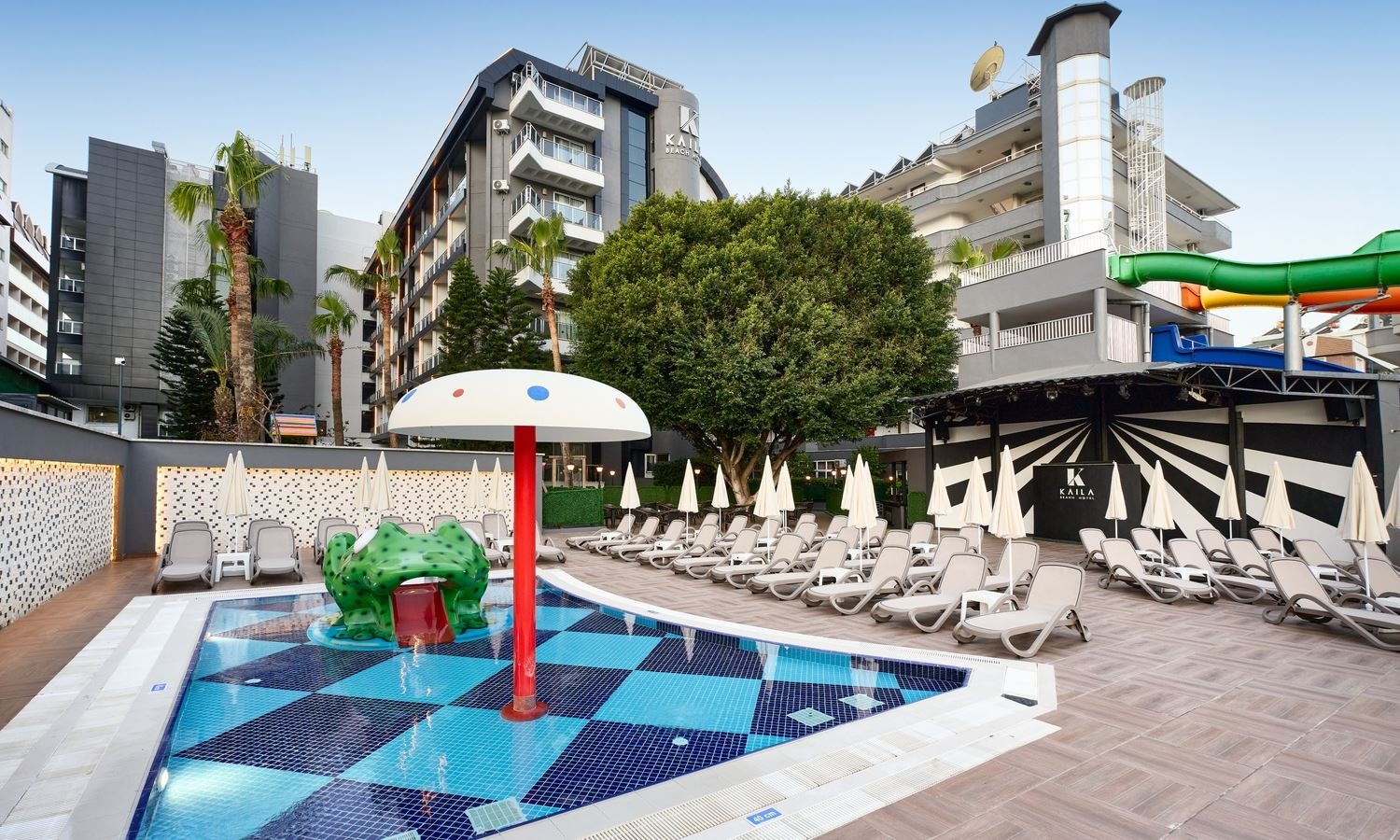 pools-outdoor-childrens-pool