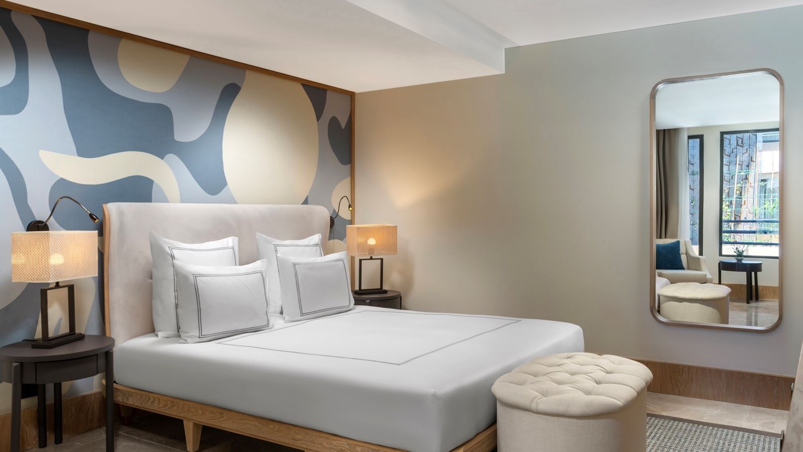 rooms-superior-room-courtyard-view