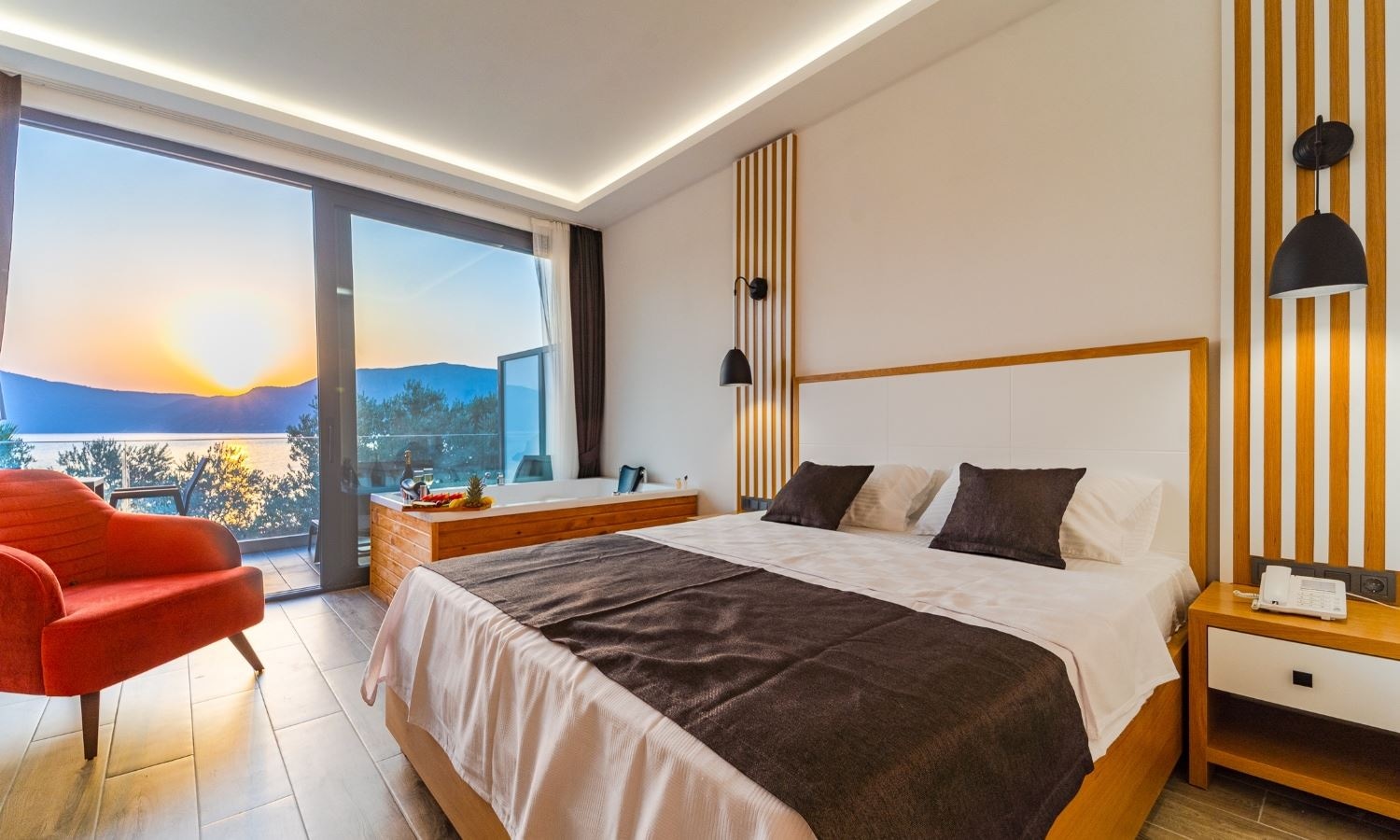 rooms-deluxe-sea-view-jacuzzi