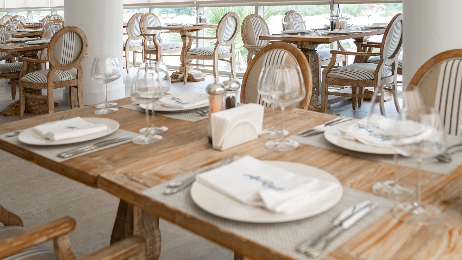 restaurants-frangipani-restoranlounge