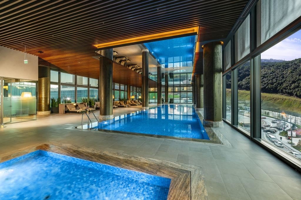pools-indoor-pool