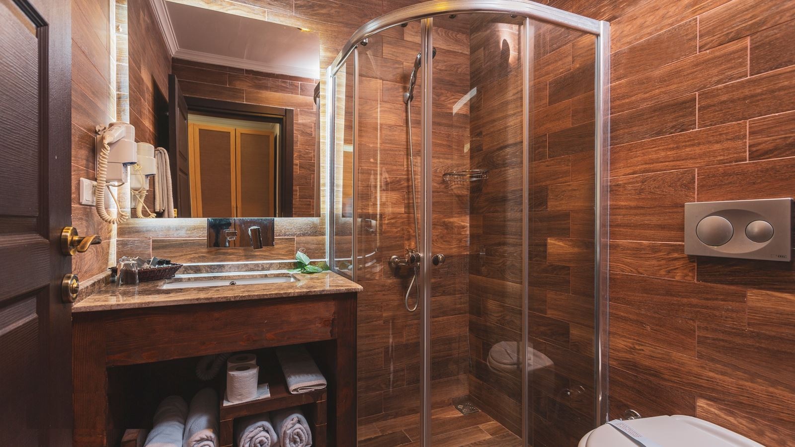 rooms-family-room-2-bedrooms