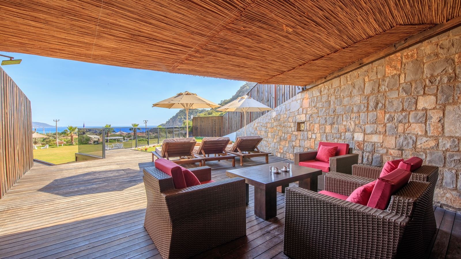 rooms-panoramic--terrace--room-with--jaccuzi