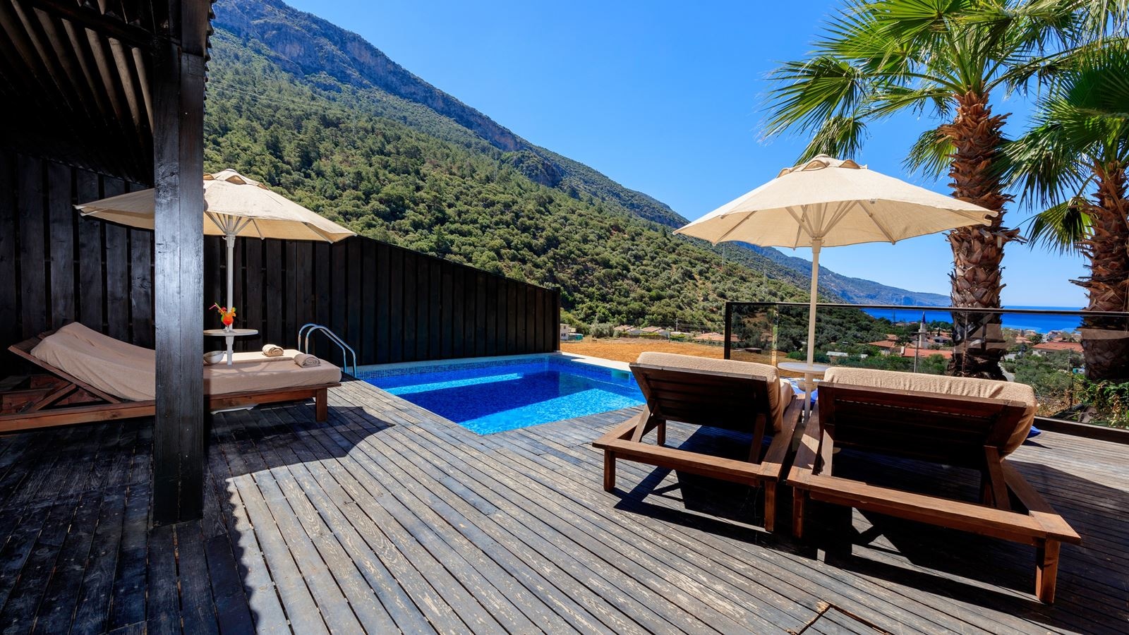 rooms-grand-deluxe-room-with--private-pool