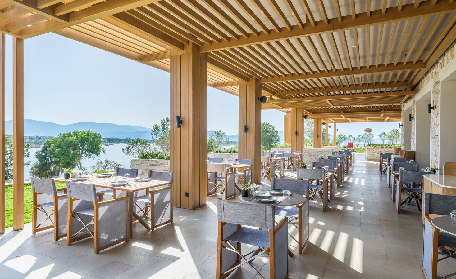 restaurants-mansion-all-day-adult-bistro