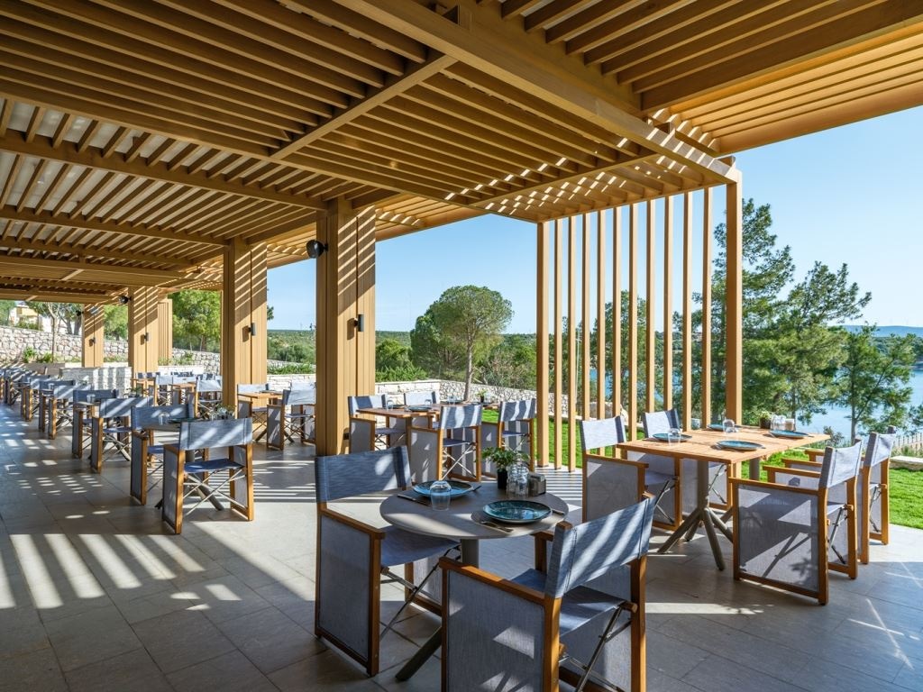 restaurants-mansion-all-day-dining-bistro