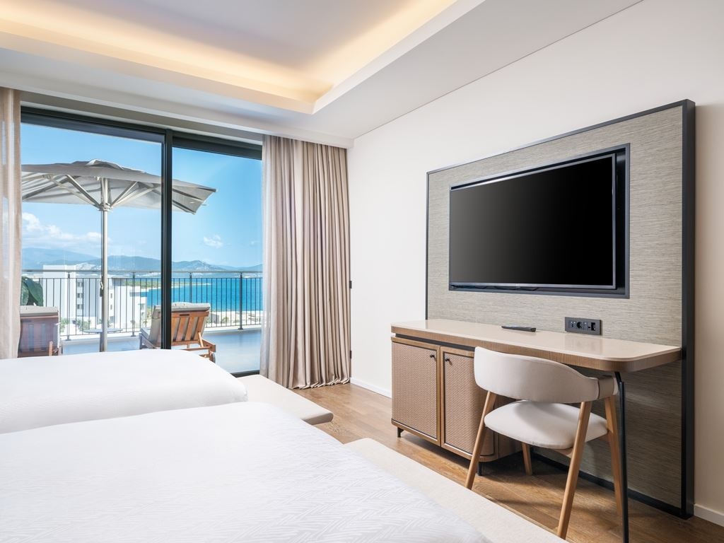 rooms-penthouse-suite-with-2-bedrooms-sea-view-2+1--family-zone-