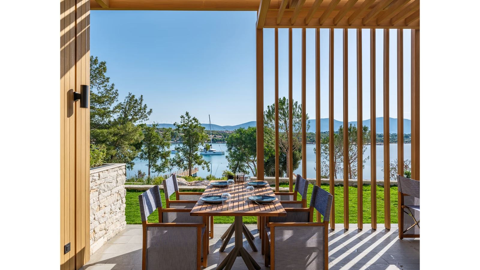 restaurants-mansion-all-day-adult-bistro