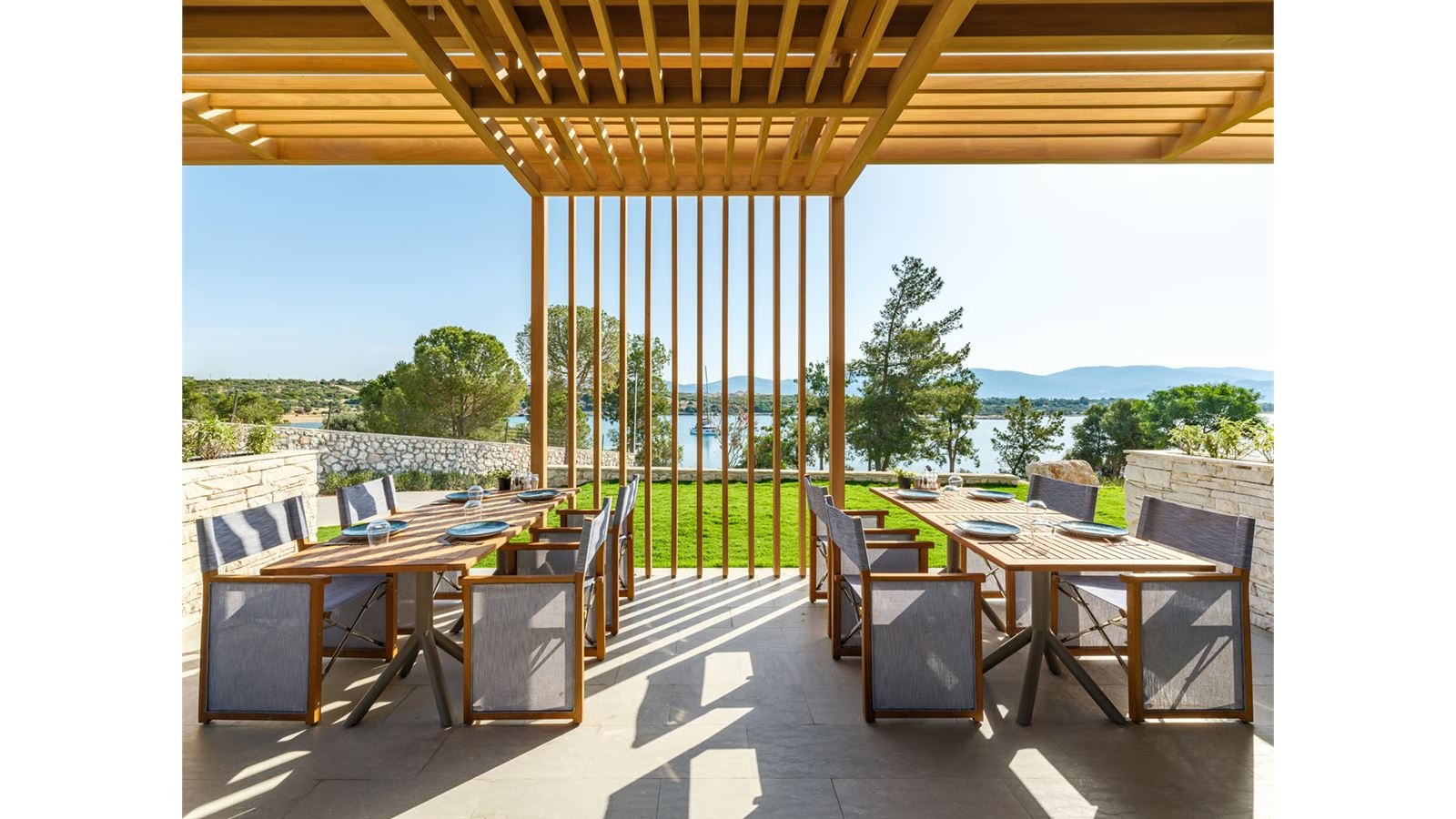 restaurants-mansion-all-day-adult-bistro