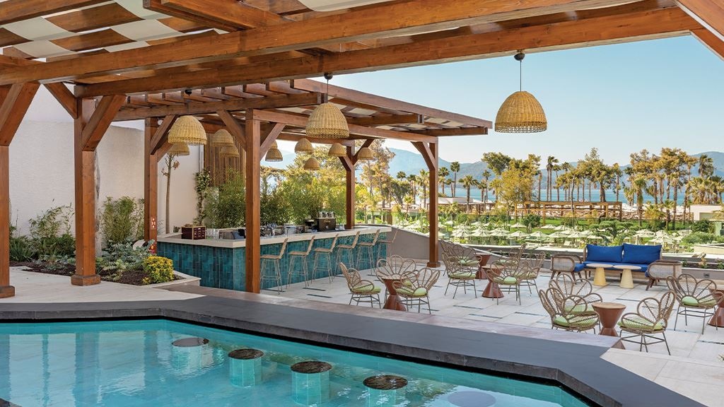 bars-breeze-pool-bar