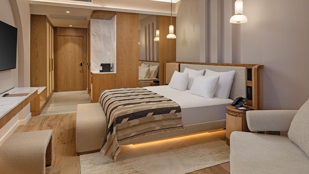 rooms-deluxe-pool-access-via-stairs