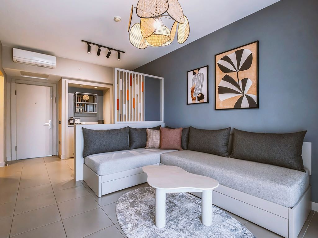 rooms-deluxe-suite-with-poolside-terrace