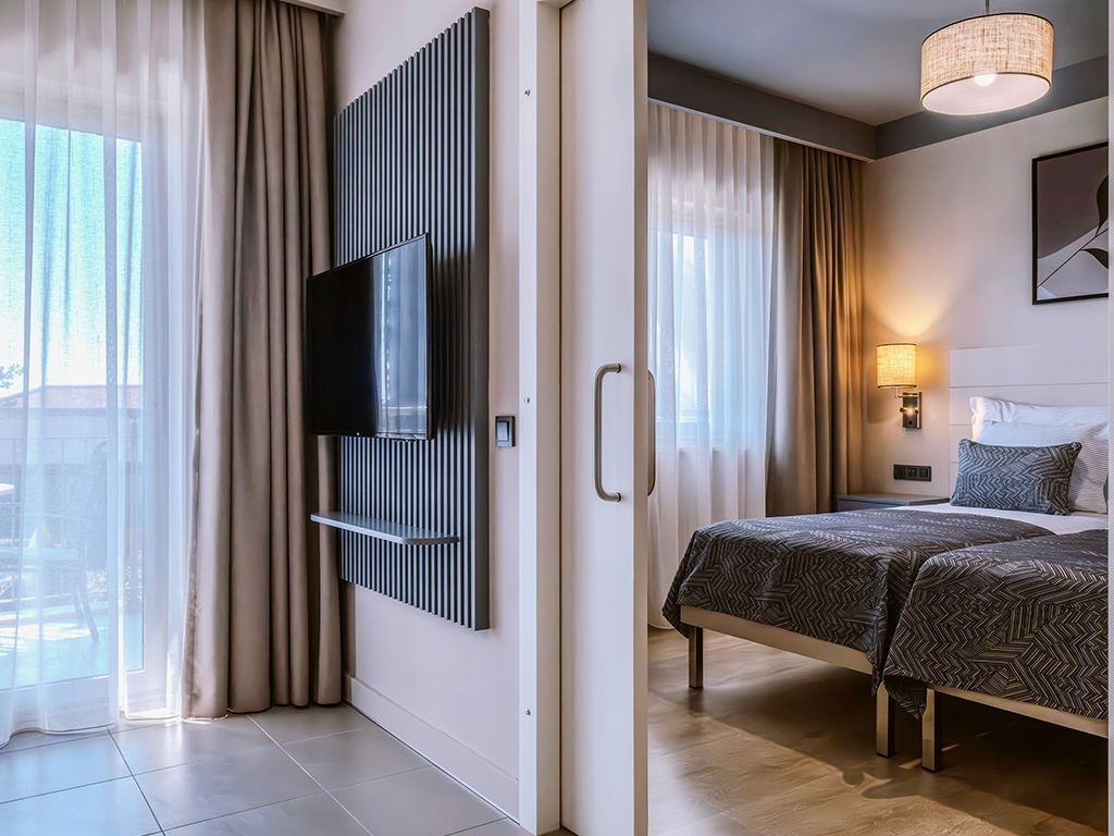 rooms-2-bedroom-deluxe-suite