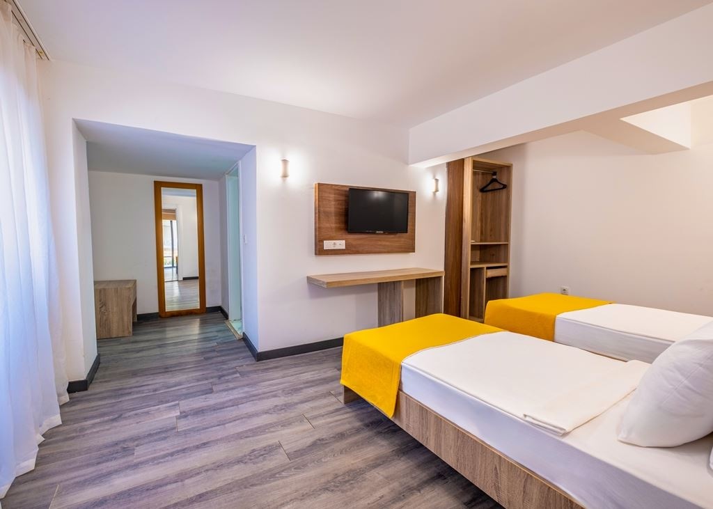 rooms-family-connection-room