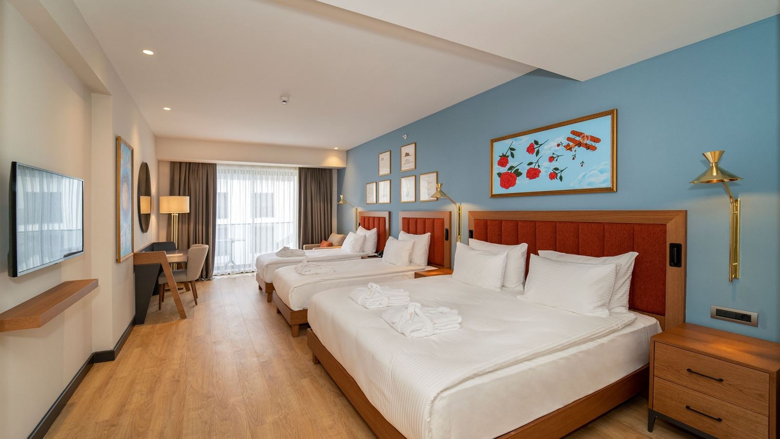 rooms-deluxe-large-room