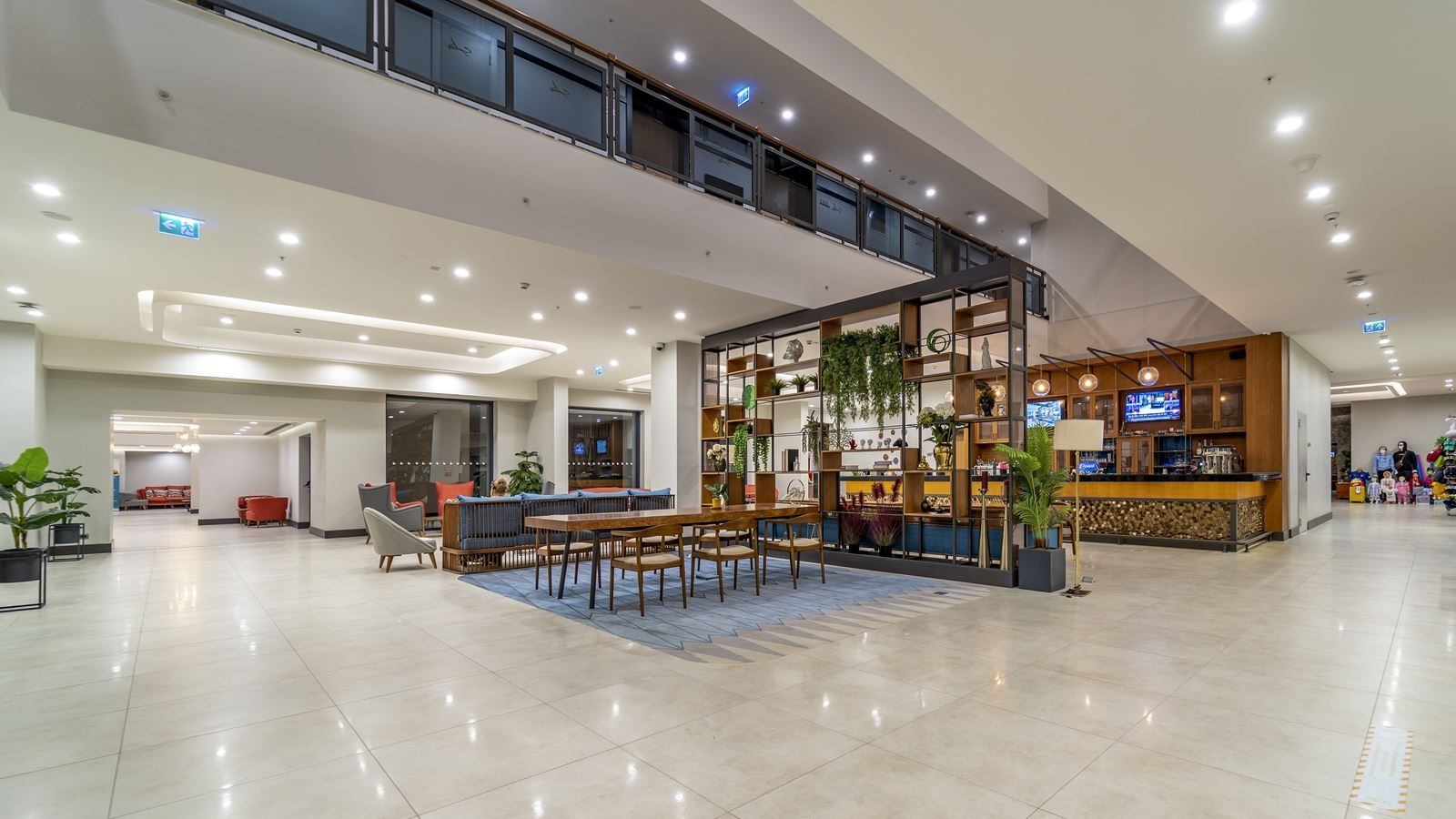 bars-sun-lounge-lobby-bar