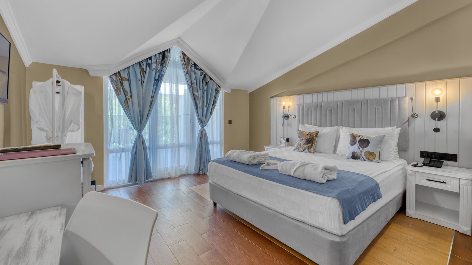 rooms-standard-room-land-view