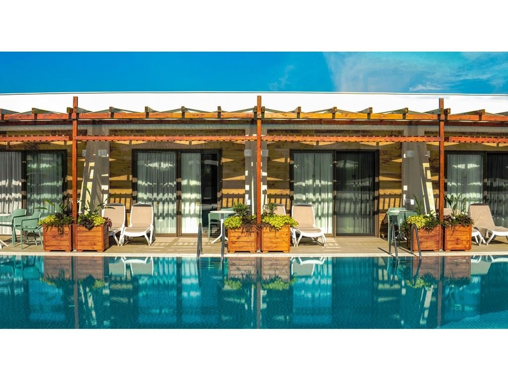 rooms-family-lake-house