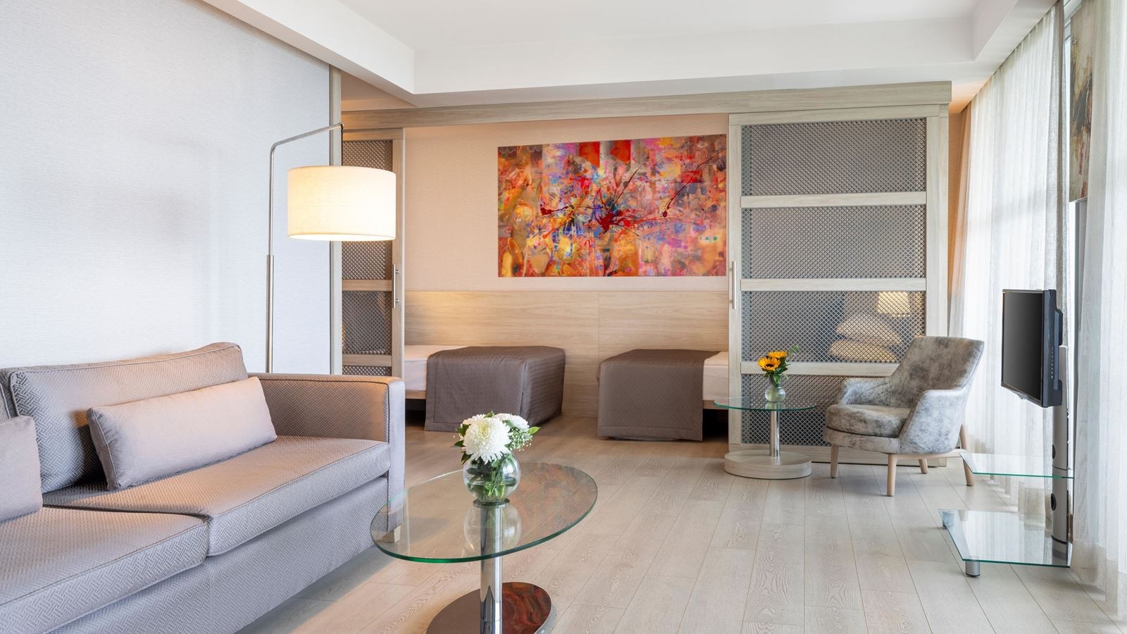 rooms-deluxe-family-suit