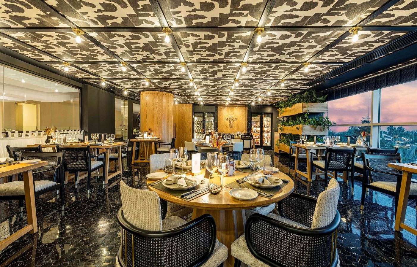 restaurants-vinario-steak-house