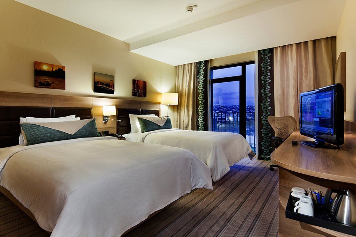 rooms-standard-room-sea-view-dbl-with-balcony--twin