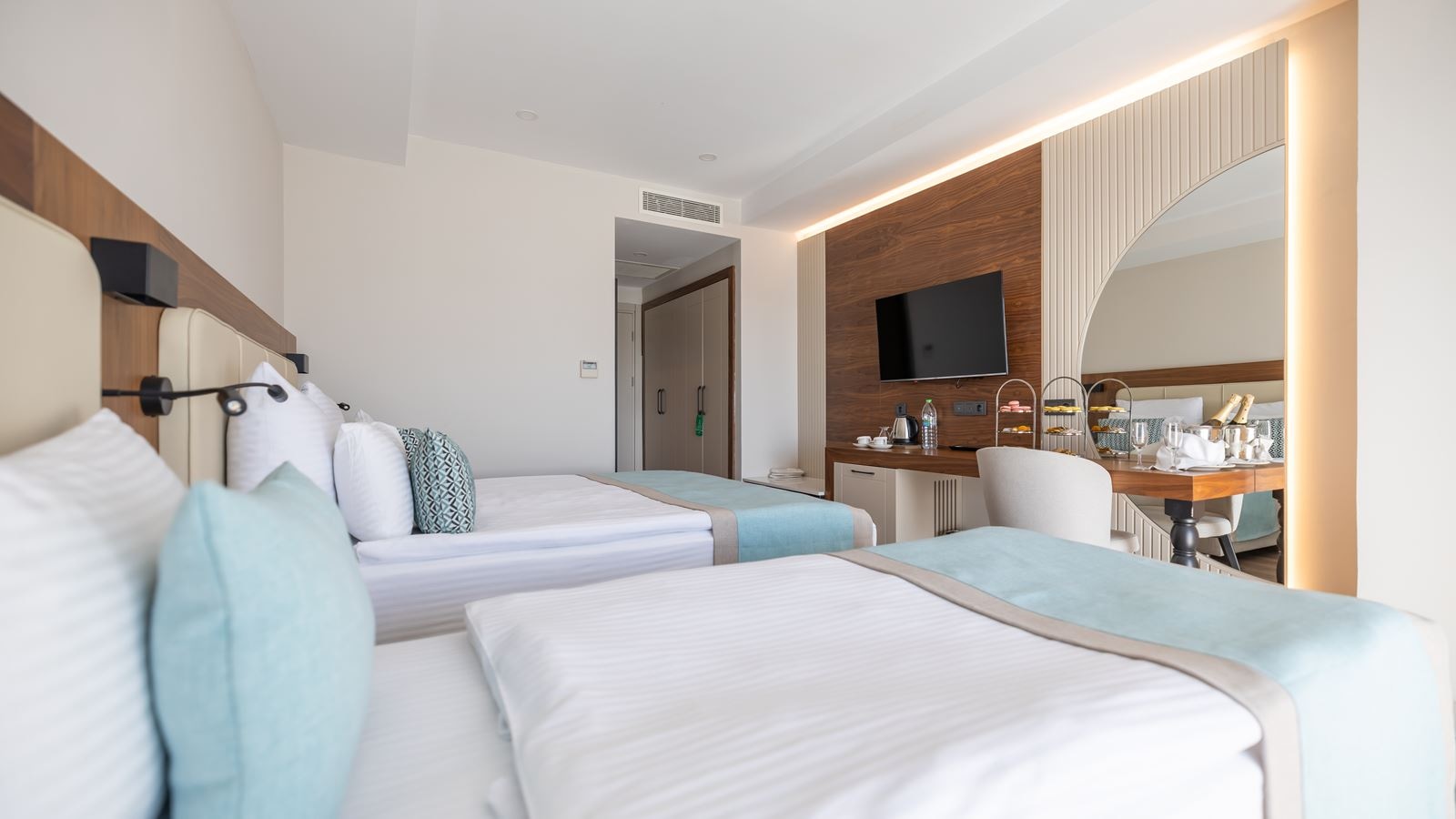 rooms-std-room-with-land-view